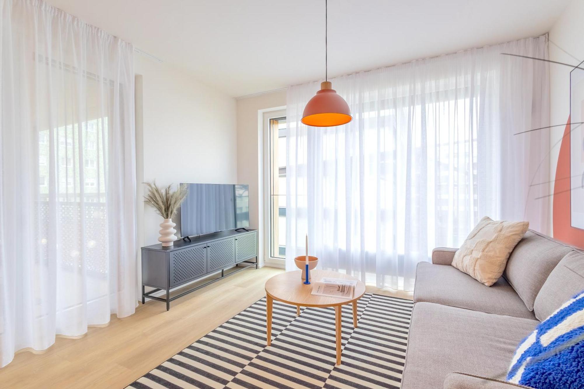 Design - Balcony, Free Parking, Yoga, 10 Mins To Center, By Gravity Apartment Prag